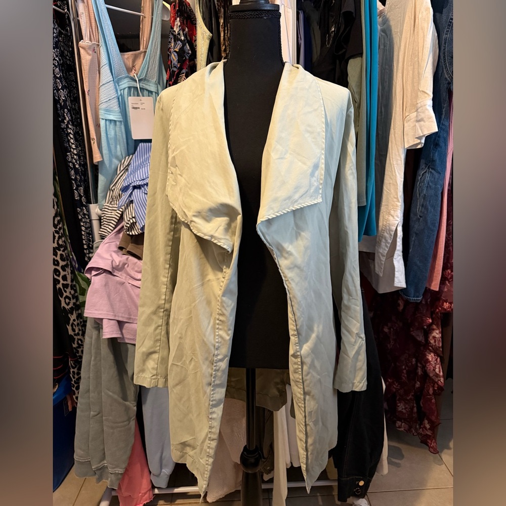 Love Tree Women’s Light Green Trench Coat